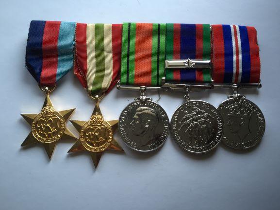 CANADIAN WW2 5 MEDAL GROUP